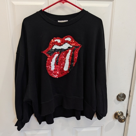 Judith March Tops - Judith March Red Sequin Lips Sweatshirt